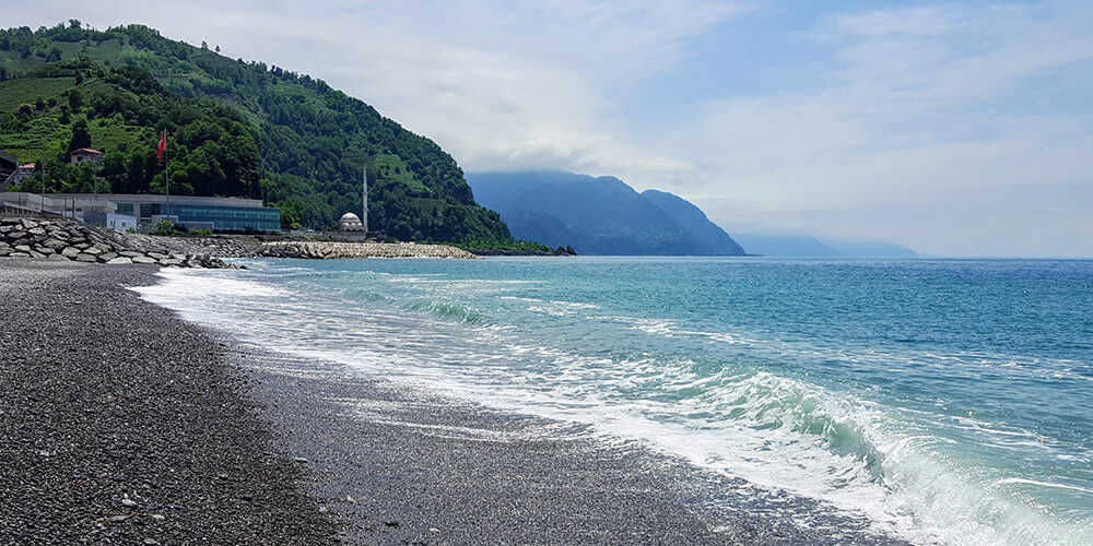 Пляжи Грузии: откройте для себя красивые морские курорты